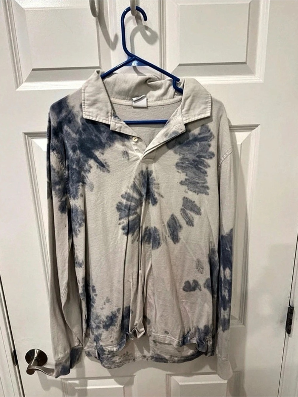 Urban Outfitters Tie-Dye Long Sleeve Shirt Size Medium